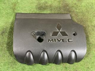 Пластиковая крышка на двс MITSUBISHI OUTLANDER