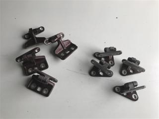 Петля двери Mercedes-Benz CLS-Class W219 2006