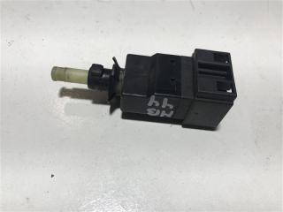 Концевик педали тормоза Mercedes-Benz S-Class W220 2001 контрактная Концевик педали тормоза Mercedes-Benz S-Class W220 2001