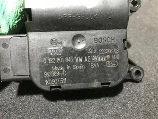 Сервопривод заслонок печки Golf 2006 5 BVY