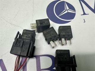 Реле E-Class W211 2005 W211 113.967 Реле E-Class W211 2005 W211 113.967