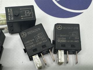 Реле E-Class W211 2005 W211 113.967 Реле E-Class W211 2005 W211 113.967