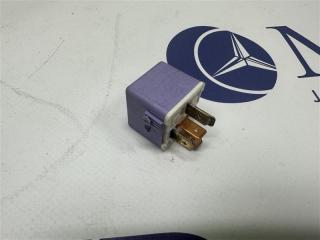 Реле Mercedes-Benz S-Class W220 2001