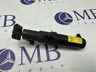 Форсунка омывателя фары передняя левая Mercedes-Benz C-Class W203 2005