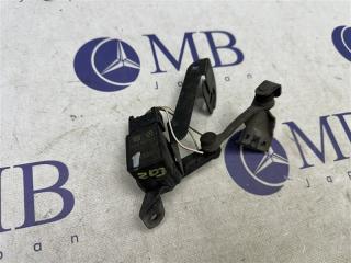 Запчасть датчик положения кузова Mercedes-Benz C-Class W203 2002 W203 112.912 A0105427717 контрактная Датчик положения кузова Mercedes-Benz C-Class W203 2002 W203 112.912 A0105427717 контрактная