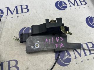Замок двери передний правый Mercedes-Benz M-Class W163 W163 112.942 Замок двери передний правый Mercedes-Benz M-Class W163 W163 112.942