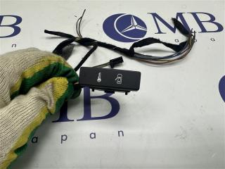 Кнопка центрального замка Volkswagen Touareg 7L BMV Кнопка центрального замка Volkswagen Touareg 7L BMV