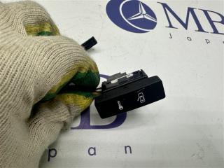 Кнопка центрального замка Touareg 2005 7L BMV Кнопка центрального замка Touareg 2005 7L BMV