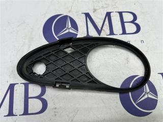 Решетка в бампер передняя левая Mercedes-Benz C-Class W203 2004