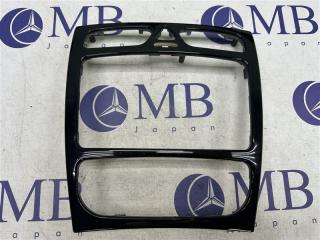 Накладка консоли Mercedes-Benz C-Class W203 C32 AMG 2001