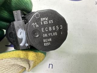 Сервопривод заслонок печки 7-Series 2006 E65 N62B48B Сервопривод заслонок печки 7-Series 2006 E65 N62B48B
