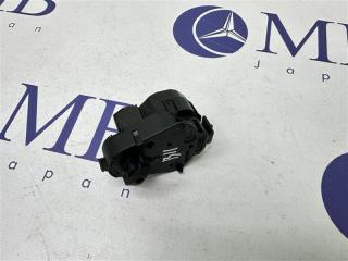 Сервопривод заслонок печки BMW 7-Series E65 N62B48B Сервопривод заслонок печки BMW 7-Series E65 N62B48B