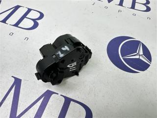 Сервопривод заслонок печки BMW 7-Series E65 N62B48B Сервопривод заслонок печки BMW 7-Series E65 N62B48B