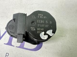 Сервопривод заслонок печки 7-Series 2007 E65 N62B48B Сервопривод заслонок печки 7-Series 2007 E65 N62B48B