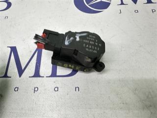 Фото запчасти сервопривод заслонок печки Mercedes-Benz E-Class W211 2005 контрактная запчасть Запчасть сервопривод заслонок печки Mercedes-Benz E-Class W211 2005