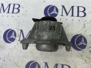 Подушка двигателя передняя правая Mercedes-Benz C-Class W204 2008 контрактная Подушка двигателя передняя правая Mercedes-Benz C-Class W204 2008