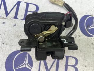 Замок багажника задний Prius 2004 NHW20 1NZ