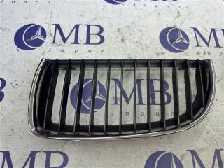 Решетка радиатора левая BMW 3-Series 2005
