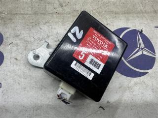 Запчасть блок управления дверьми Toyota Prius 2004