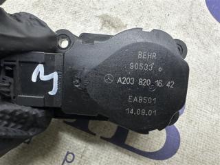 Сервопривод заслонок печки C-Class W203 2001 W203 112.912