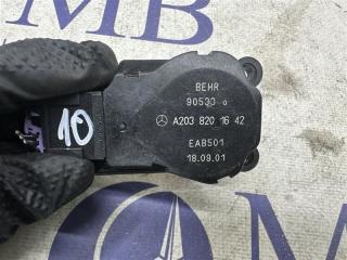 Сервопривод заслонок печки C-Class W203 C32 AMG 2001 w203 112.961