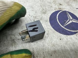 Реле Audi A6 C6 AUK