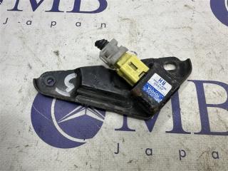 Датчик airbag Toyota Prius 2004