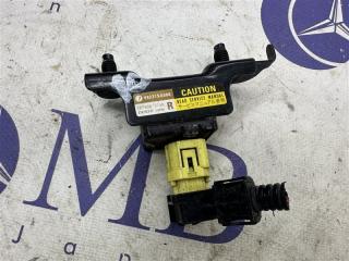 Запчасть датчик airbag Subaru Forester 2004