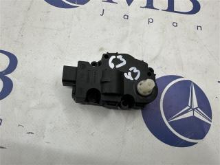 Запчасть сервопривод заслонок печки Mercedes-Benz C-Class W204 2008