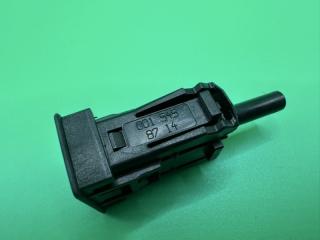 Концевик стояночного тормоза M-Class W164 2006 W164 272.967
