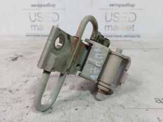 Петля двери передняя правая Volkswagen Passat 2002 Б/У Петля двери передняя правая Volkswagen Passat 2002