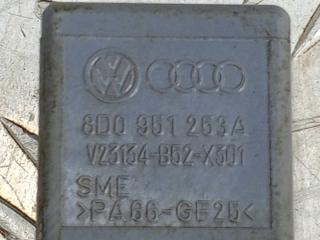 Реле Passat 1999 B5 2.3 AGZ