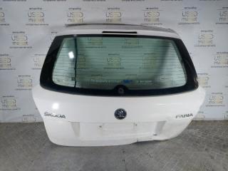 Стекло крышки багажника Skoda Fabia 2013