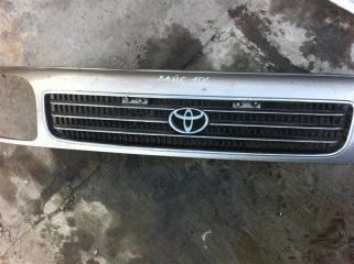 Решетка радиатора Toyota Hiace Б/У Решетка радиатора Toyota Hiace