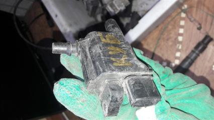 Катушка зажигания Nissan Cube 2000 Б/У Катушка зажигания Nissan Cube 2000