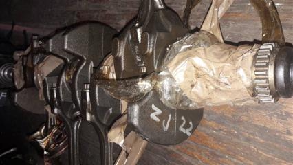 Коленвал Mazda Demio 2003 Б/У Коленвал Mazda Demio 2003