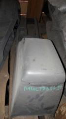 Бардачок межсидений Nissan Mistral 1996