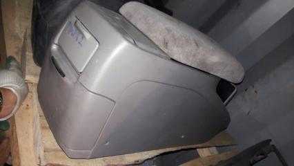 Бардачок межсидений Toyota Mark II 2002