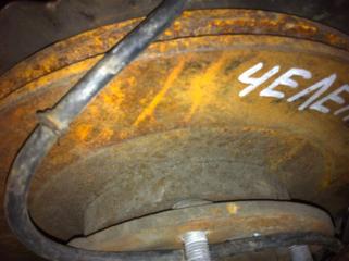 Кулак поворотный передний левый Mitsubishi Challenger