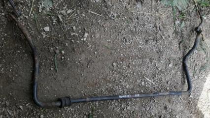 Стабилизатор передний Nissan Bluebird 1997