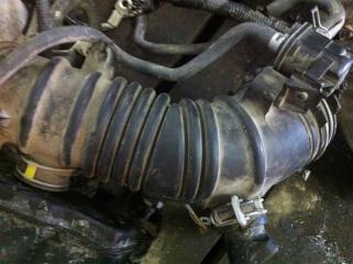 Патрубок гофра воздушного фильтра Toyota Camry 2012 Б/У Патрубок гофра воздушного фильтра Toyota Camry 2012