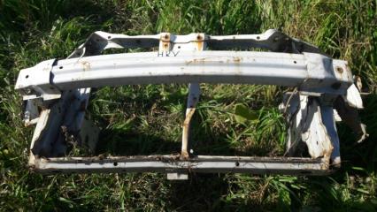 Рамка радиатора Honda HRV 2000