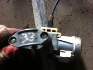 Замок зажигания Nissan Cefiro 2001