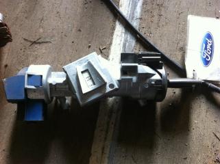 Замок зажигания FORD Focus 2011