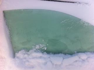 Стекло переднее правое Toyota RAV4 2012