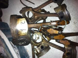 Поршень Toyota