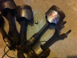 Поршень Toyota