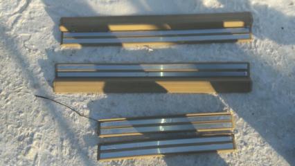 Фото запчасти накладка на порог Mercedes-Benz E240 1998 Б/У запчасть Запчасть накладка на порог Mercedes-Benz E240 1998