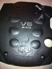 Декоративная крышка двс Infiniti FX35 2008