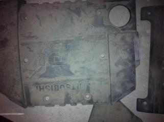 Декоративная крышка двс Mitsubishi